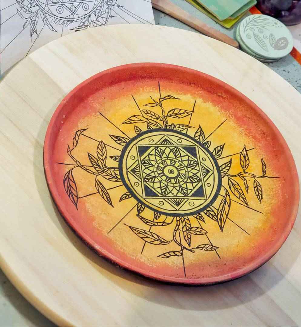 Sgraffito Plate Painting and Decorating
