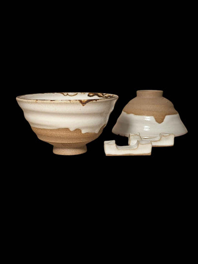 Set of two small bowls with chopstick rests. Kobachi + Hashioki