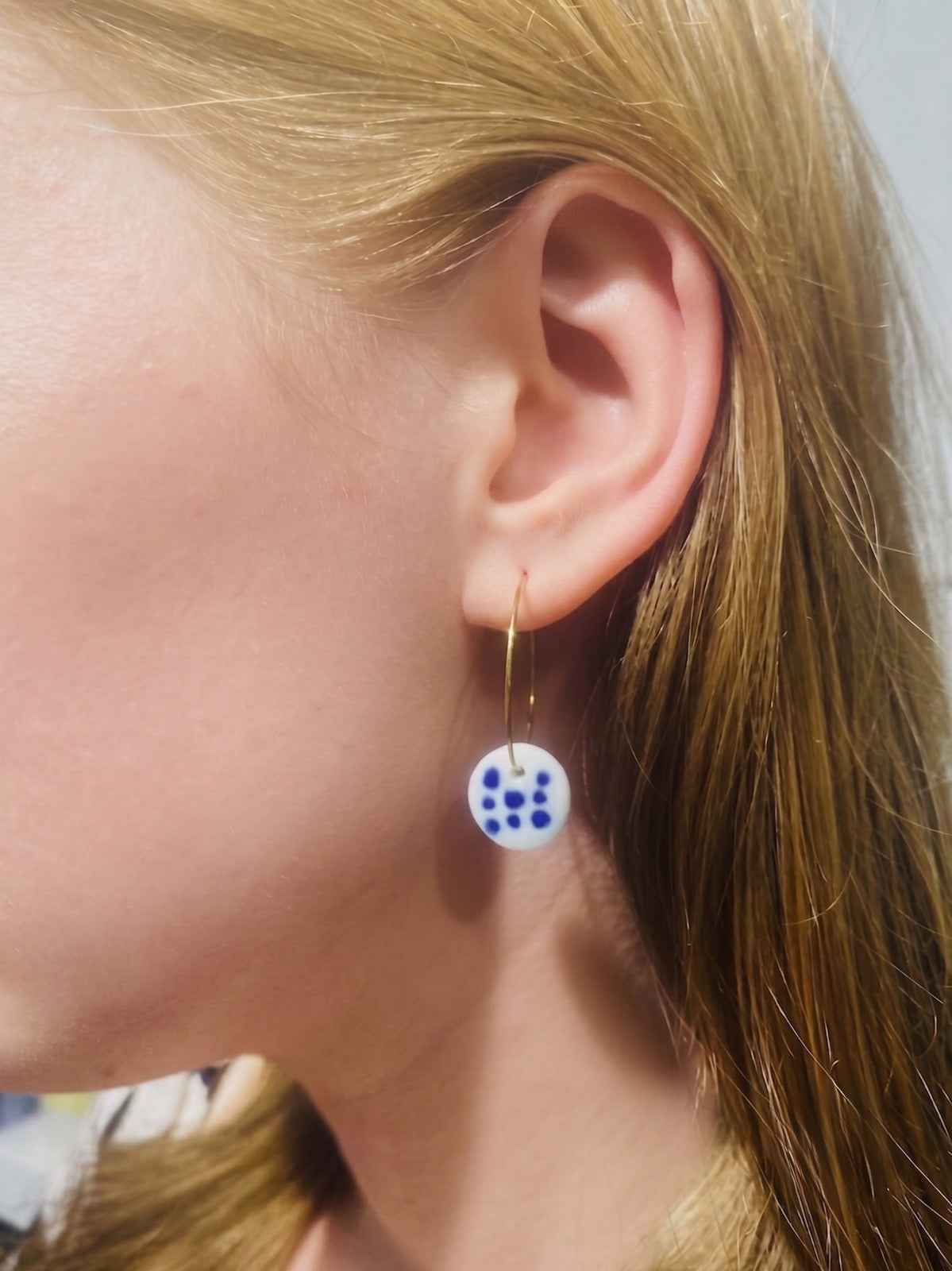 Kolczyki z porcelany Blue Dots