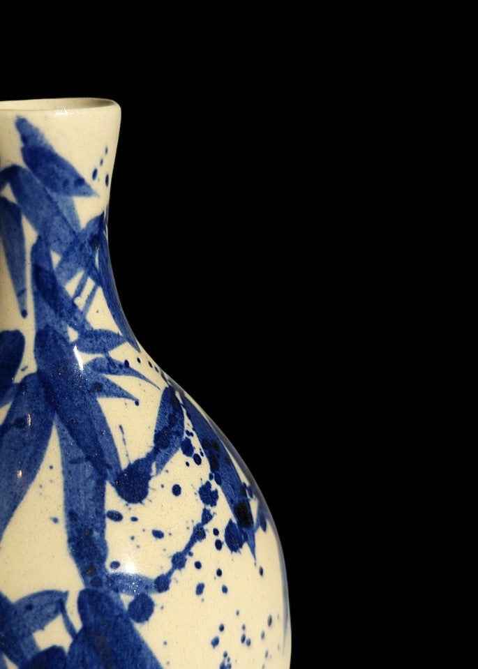 Small vase with bamboo motif