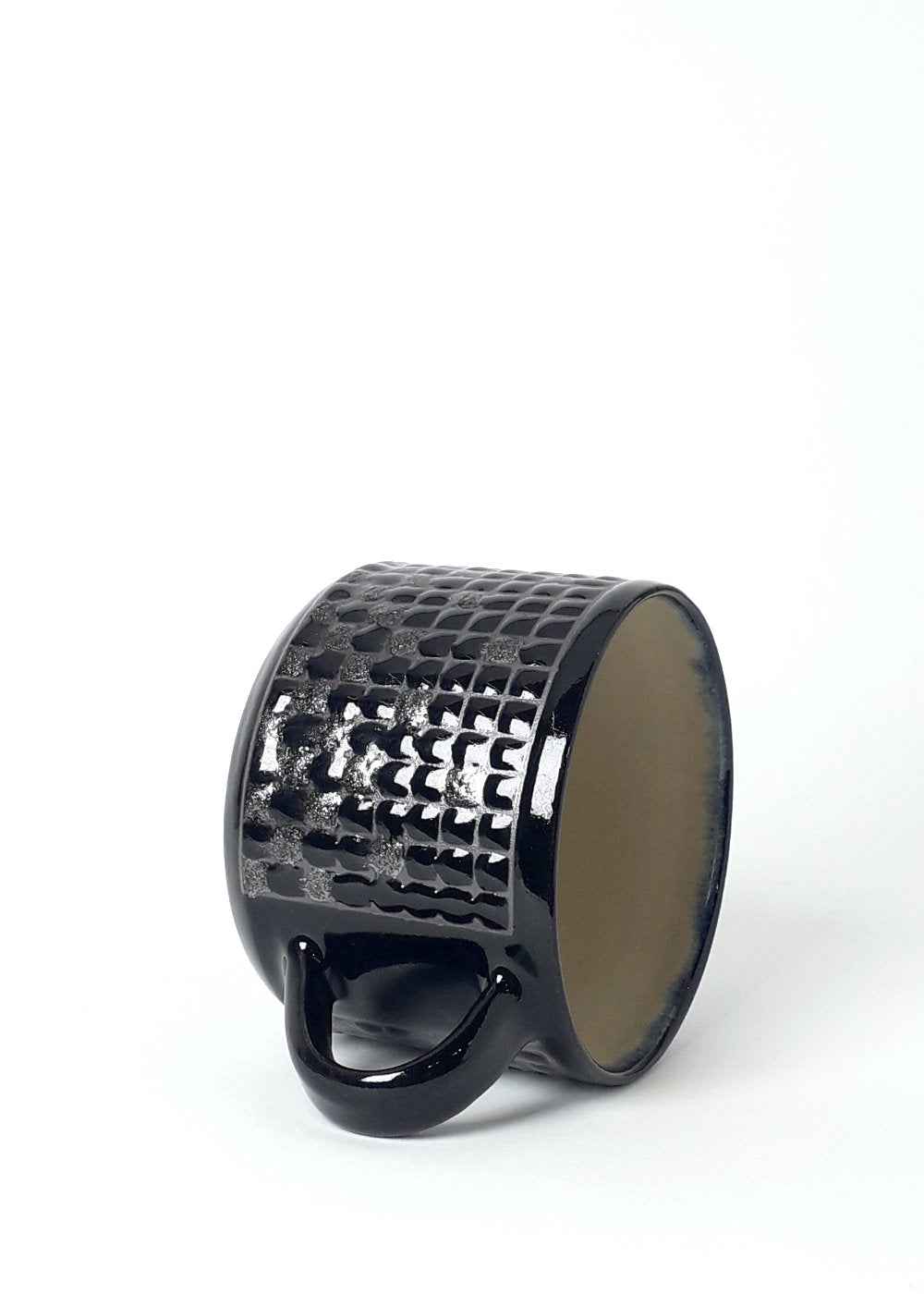 "Light and Dark" sensory cup