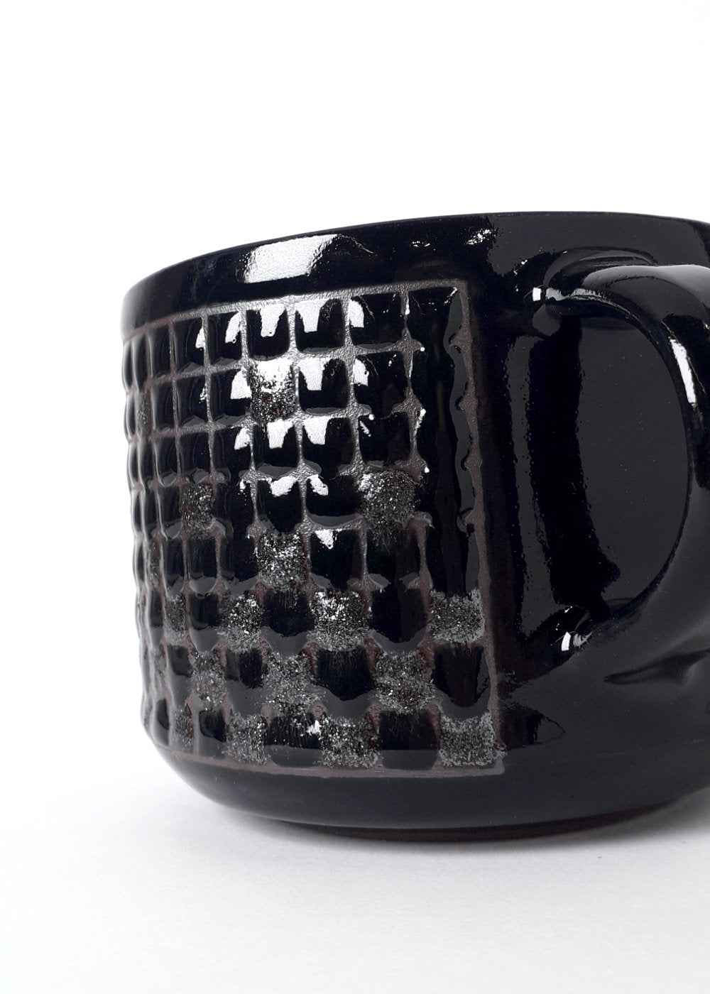 "Light and Dark" sensory cup