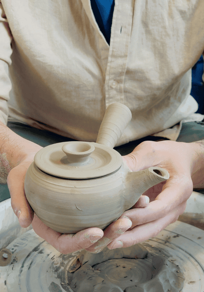 Wheel Throwing Workshops in English